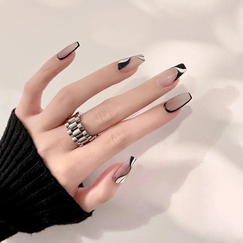24Pcs/Set Dark Spice Wearable Black Press on Nail Tips Full Cover Fake Nails with Design Butterfly Lovely Girls False Nails Art